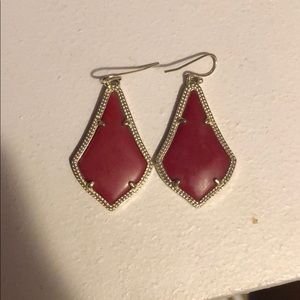 Small drop Kendra Scott earrings